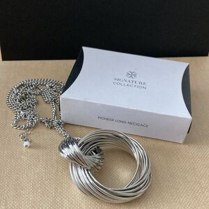 Avon Signature Collection Pioneer 34” Silver Multi Ring Statement Necklace NIB
